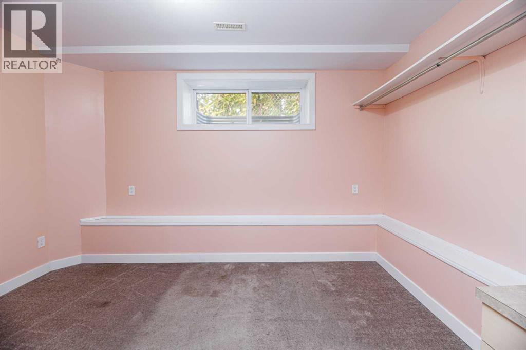 5140 51 Street, Lacombe