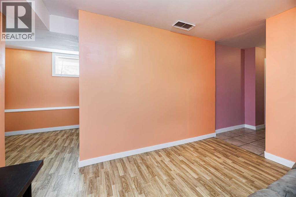 5140 51 Street, Lacombe