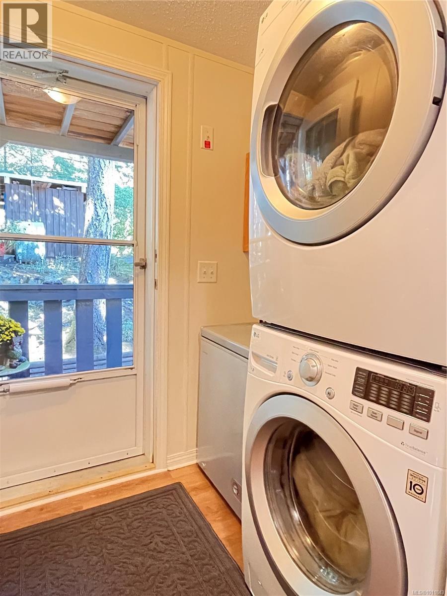 42 2500 Florence Lake Road, Langford
