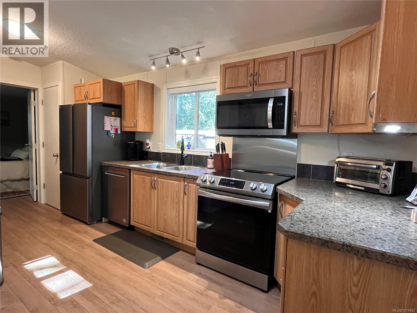 42 2500 Florence Lake Road, Langford