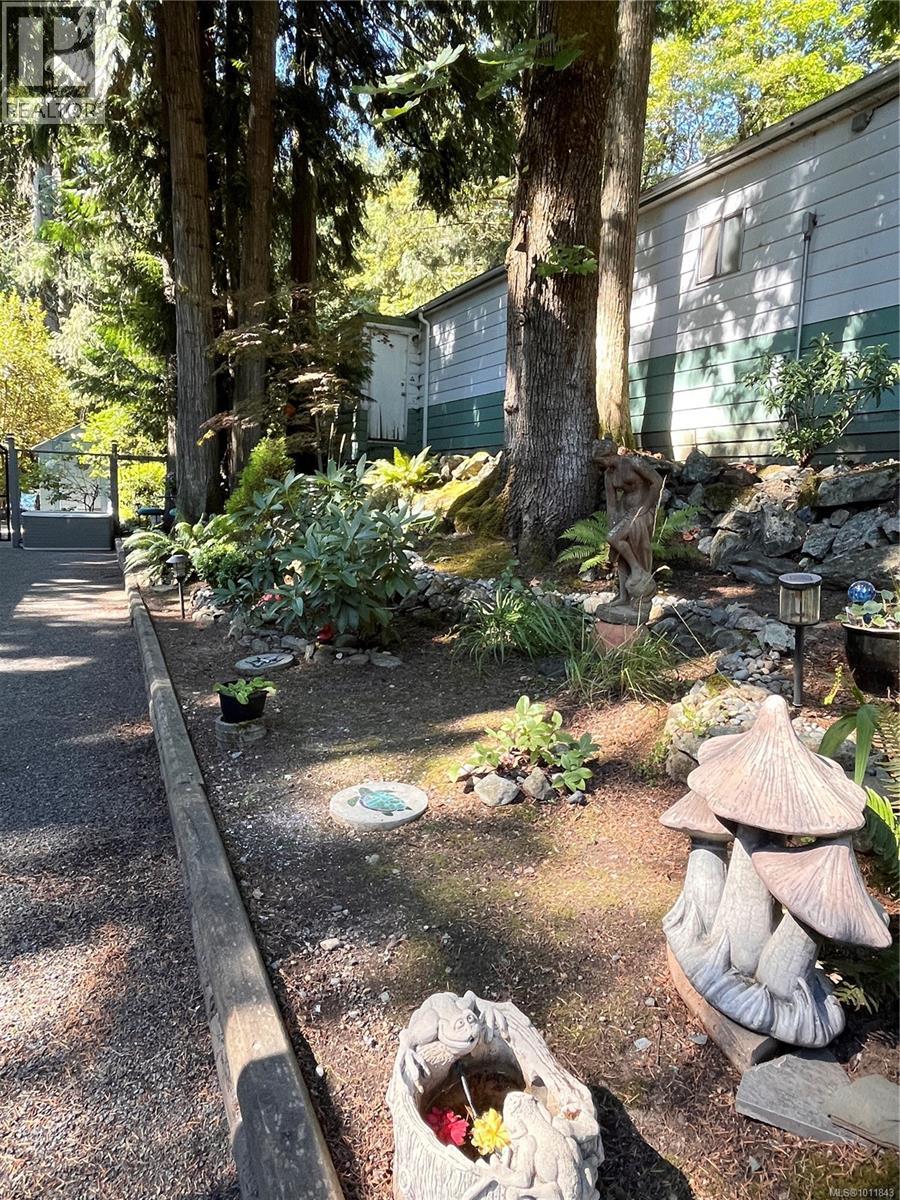 42 2500 Florence Lake Road, Langford