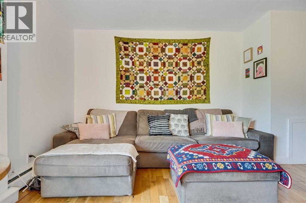 Single Family House for Sale in    Avenue NW Sunnyside Calgary 