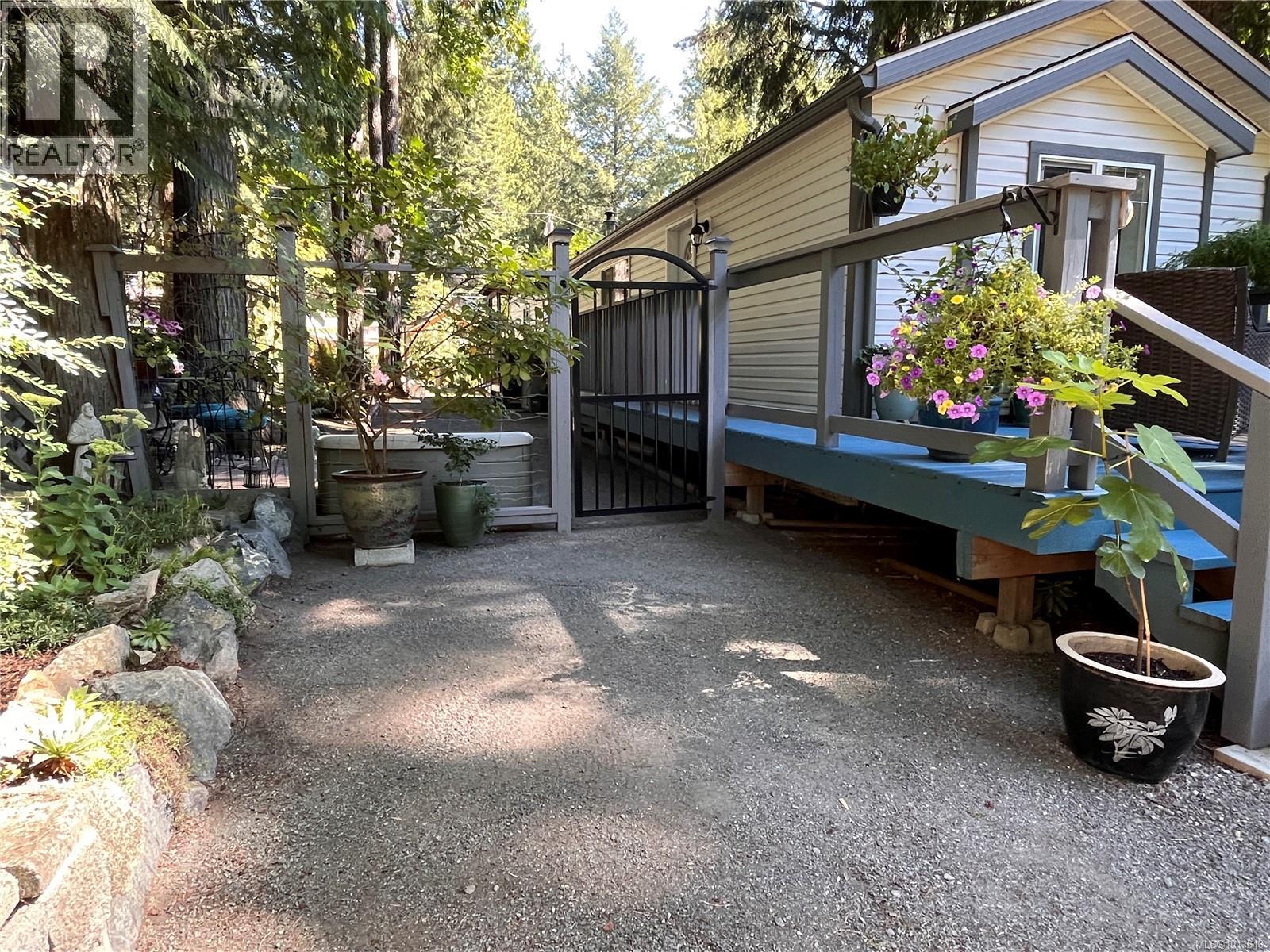 42 2500 Florence Lake Road, Langford