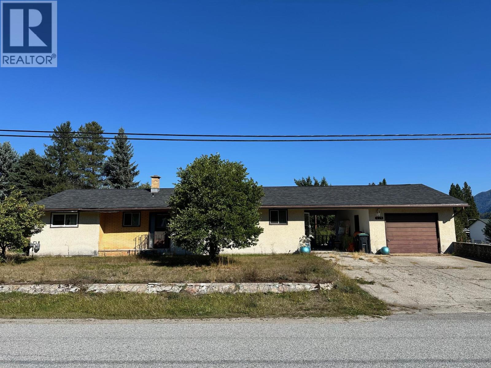 115 101st Street, Castlegar