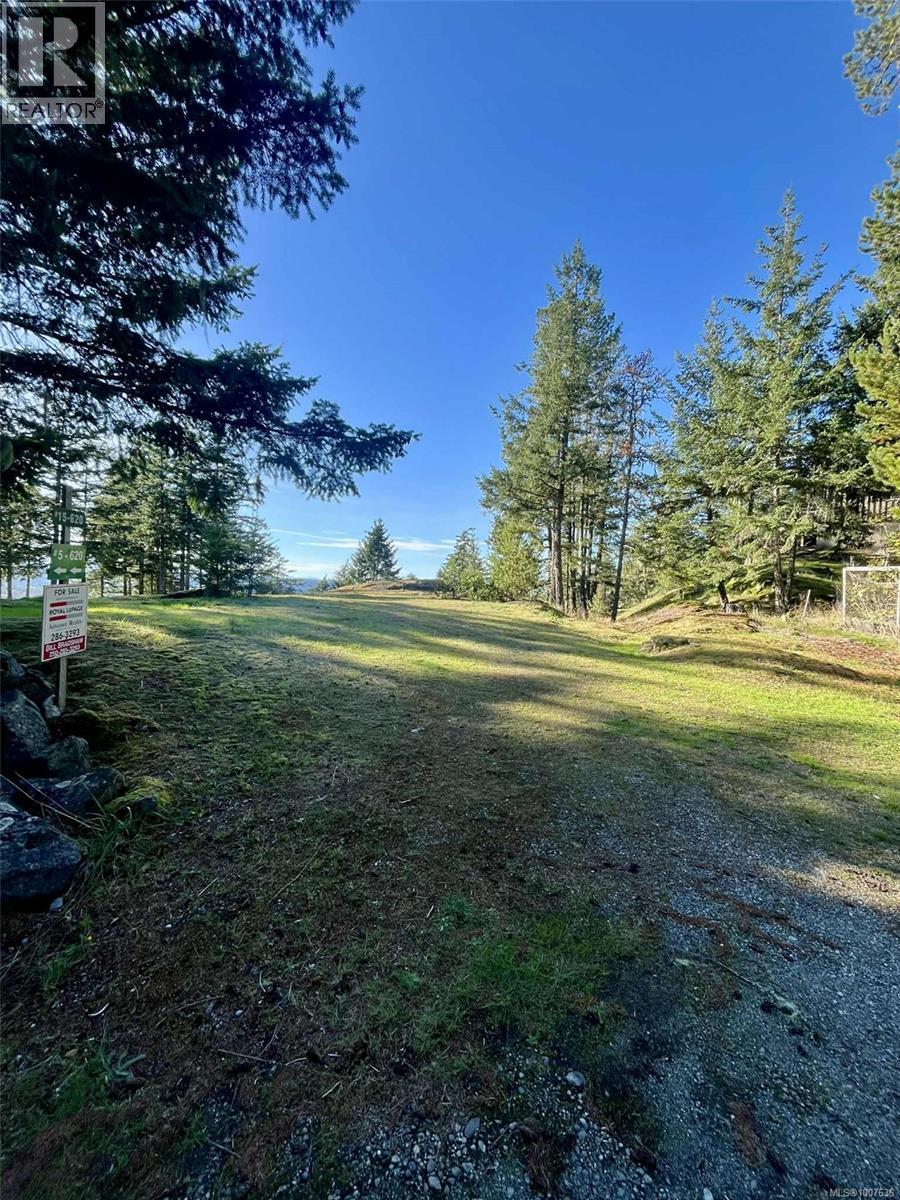 15 620 Helanton Rd, Quadra Island