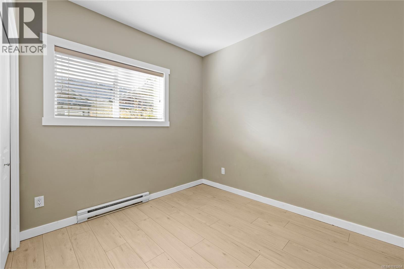 102 582 Rosehill St, Nanaimo