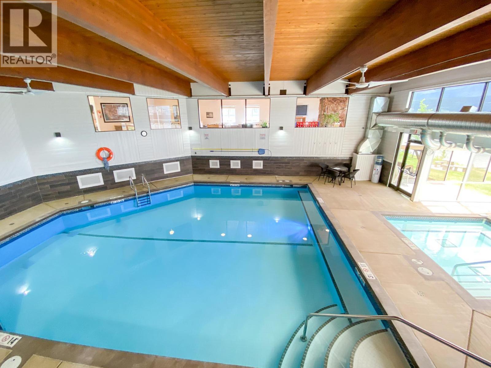 1492 Akiskinook Road Unit# 1, Windermere