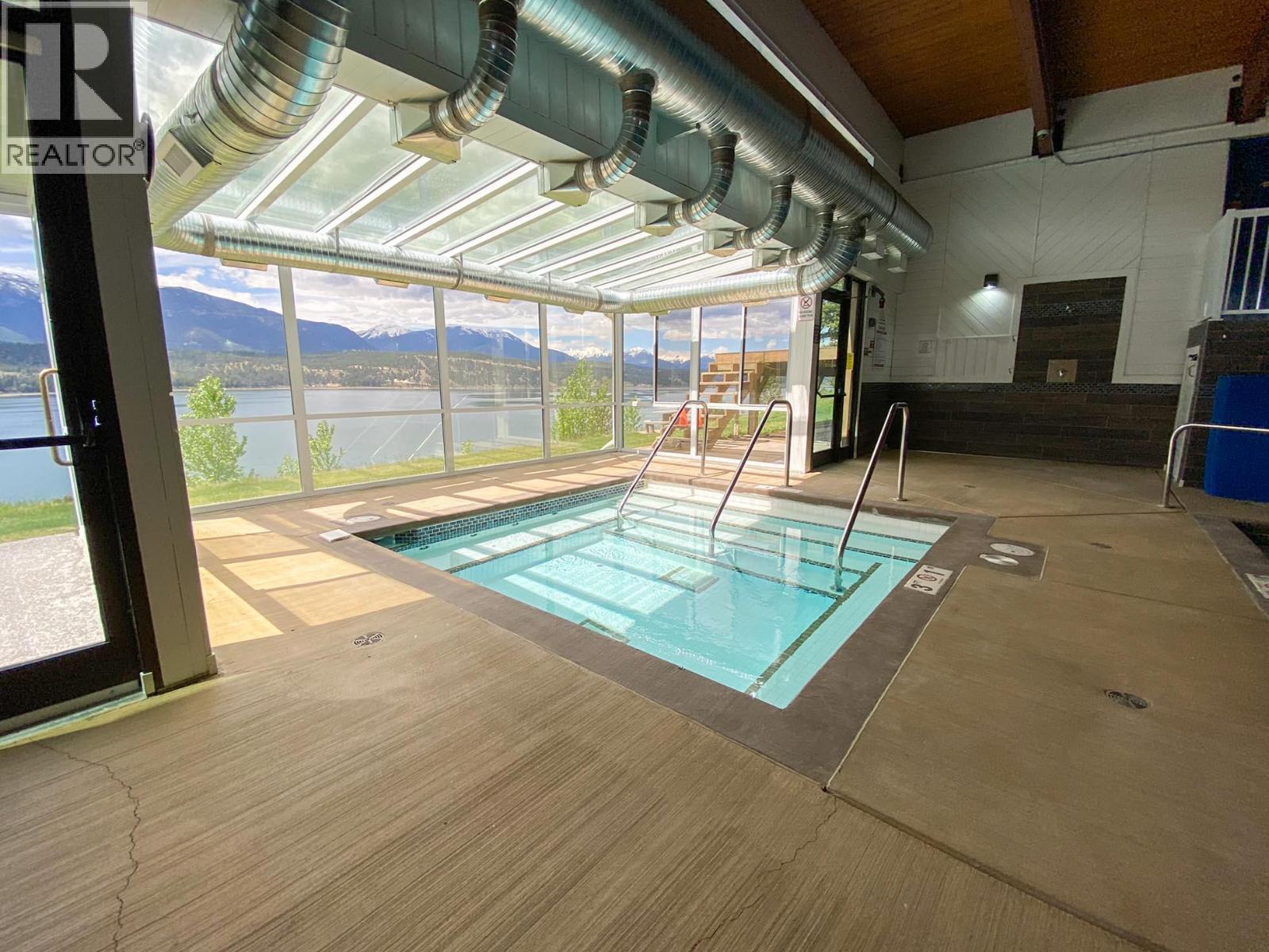 1492 Akiskinook Road Unit# 1, Windermere