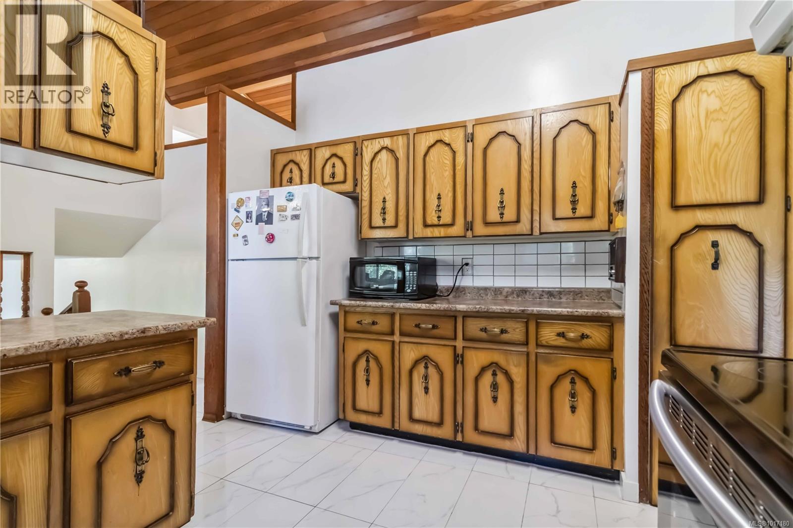  550 Fermoy Place, Saanich