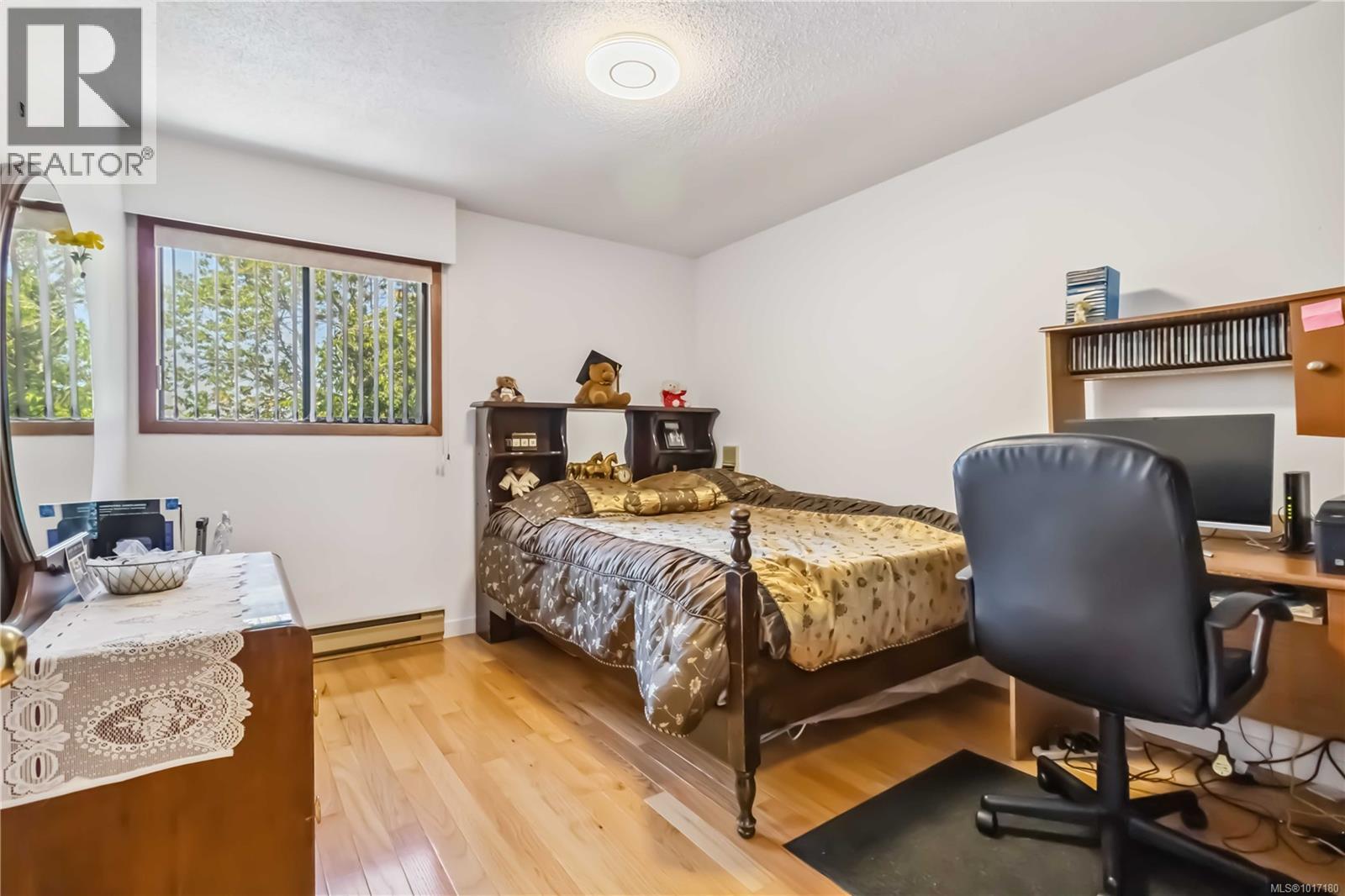  550 Fermoy Place, Saanich