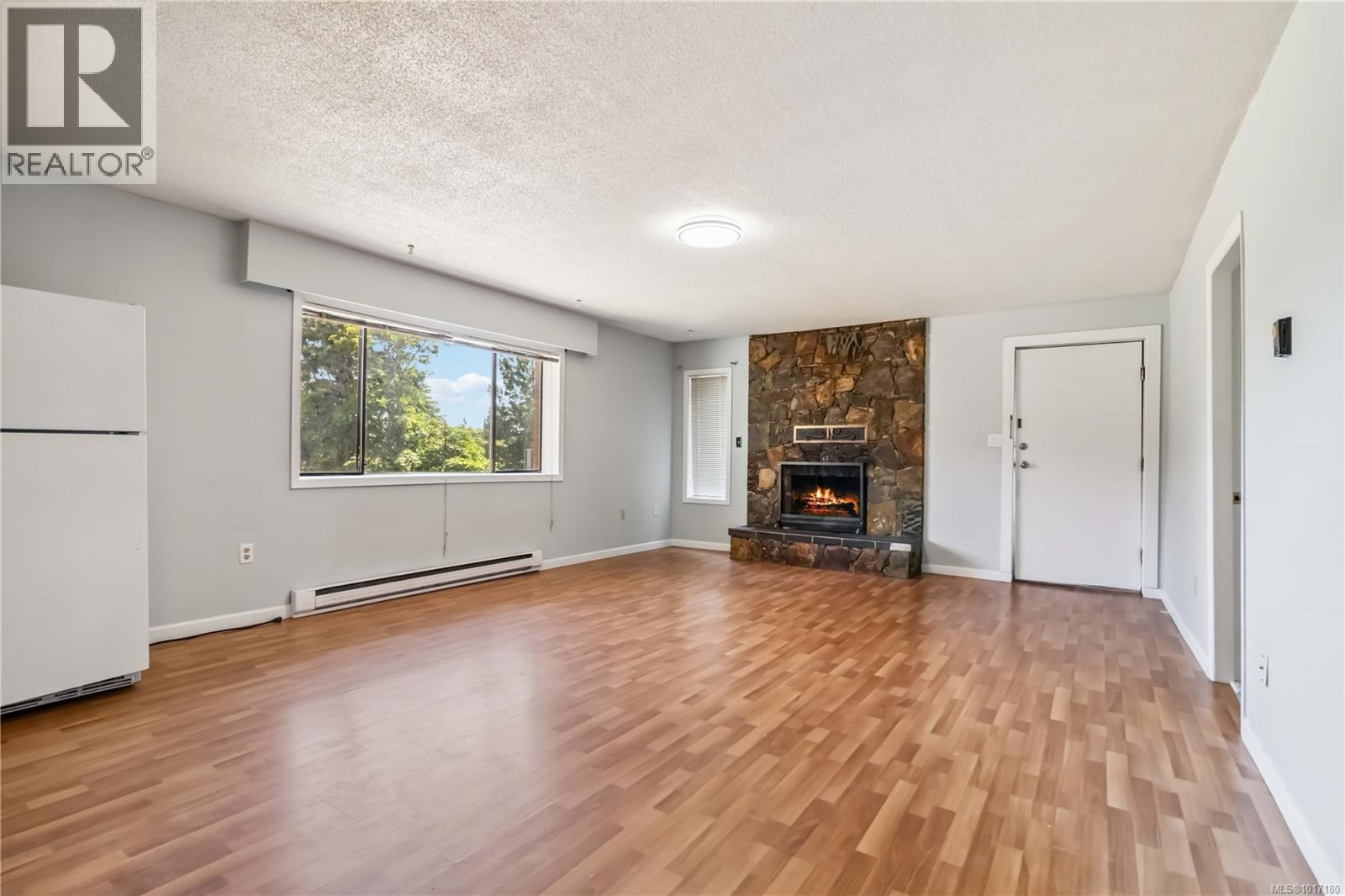  550 Fermoy Place, Saanich