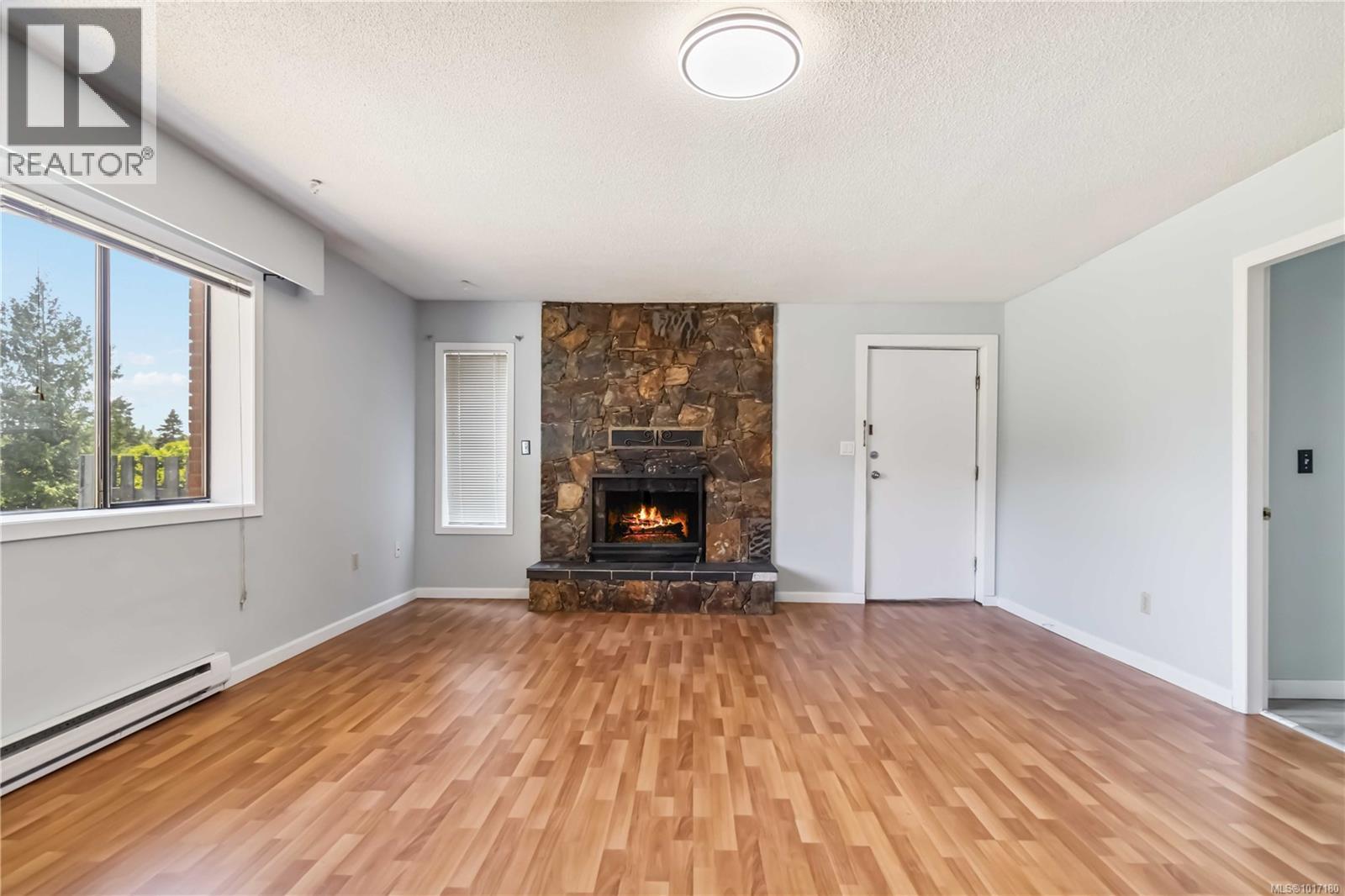  550 Fermoy Place, Saanich