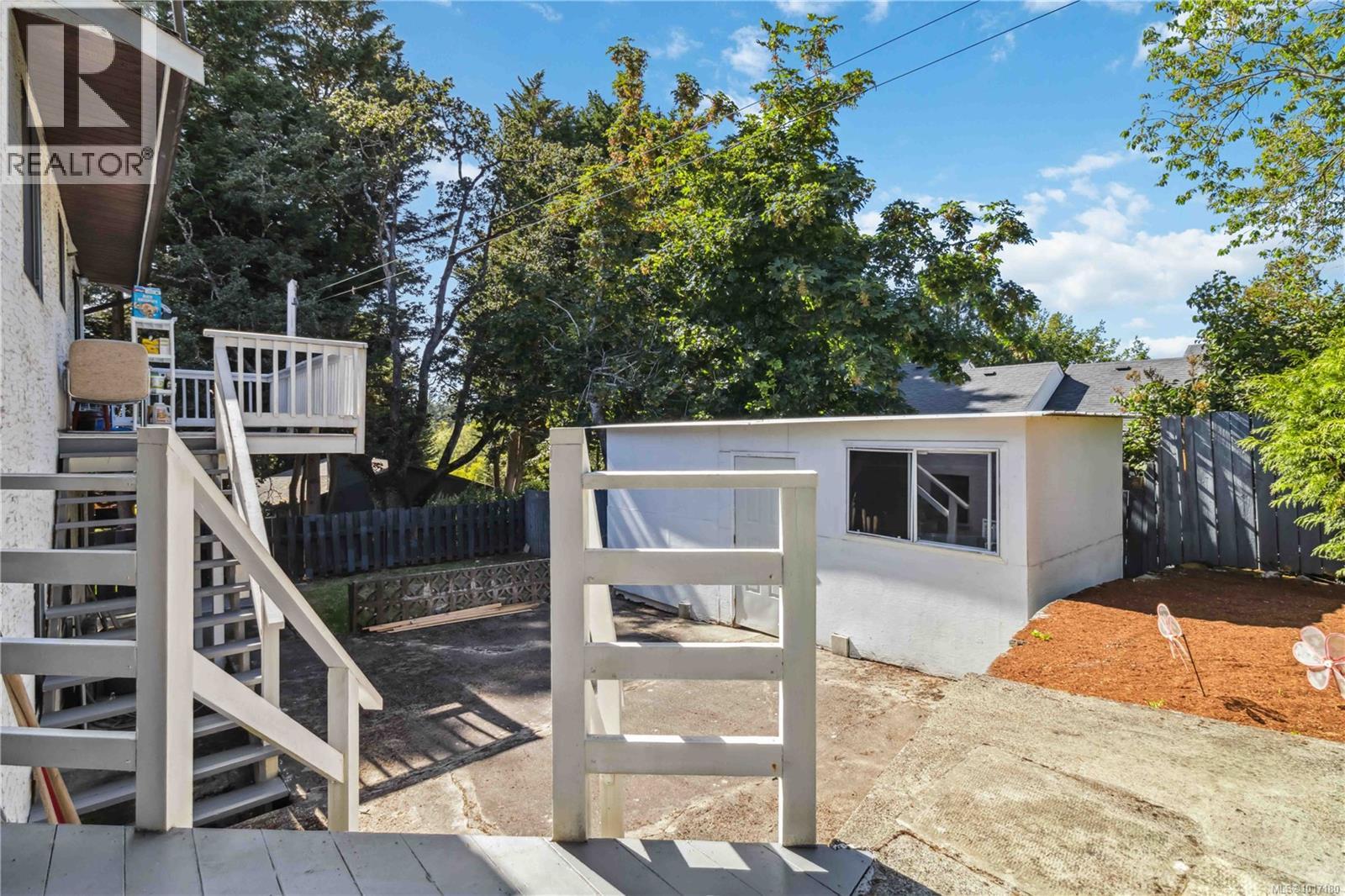 550 Fermoy Place, Saanich