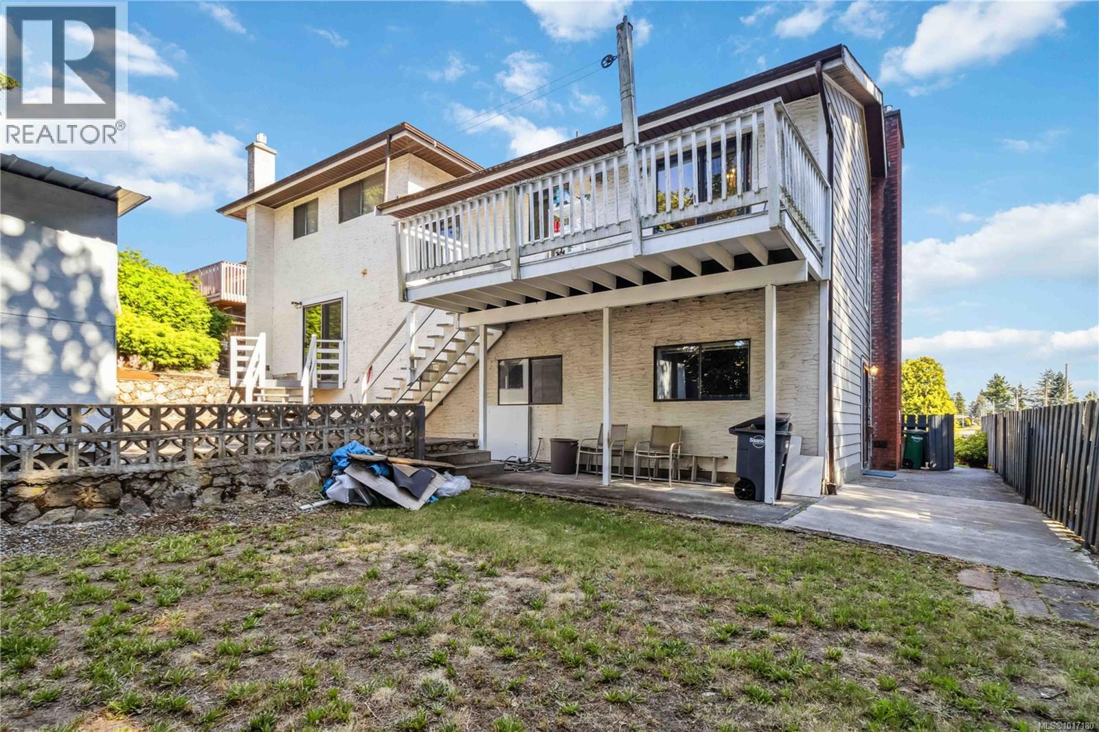  550 Fermoy Place, Saanich