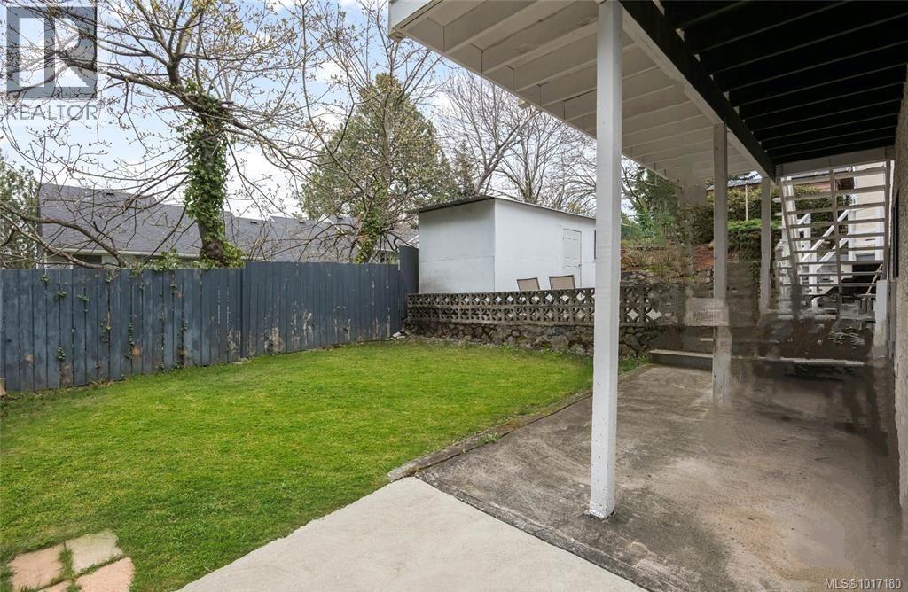 550 Fermoy Place, Saanich