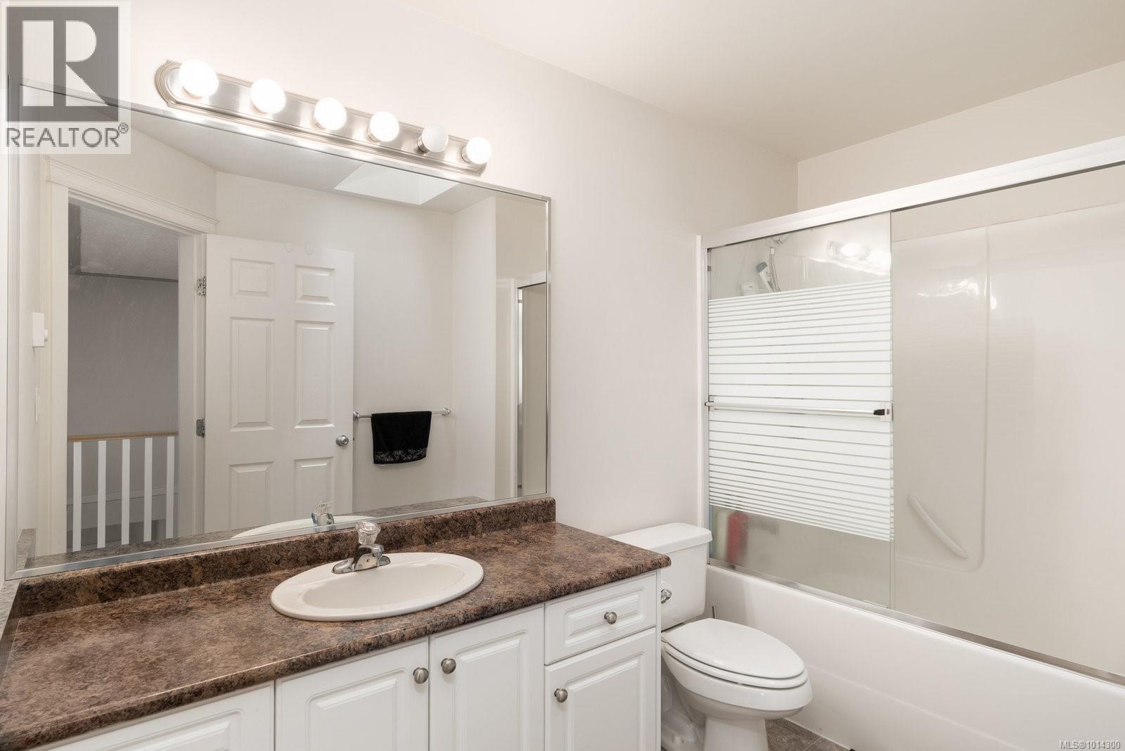  2161 Stone Gate, Langford