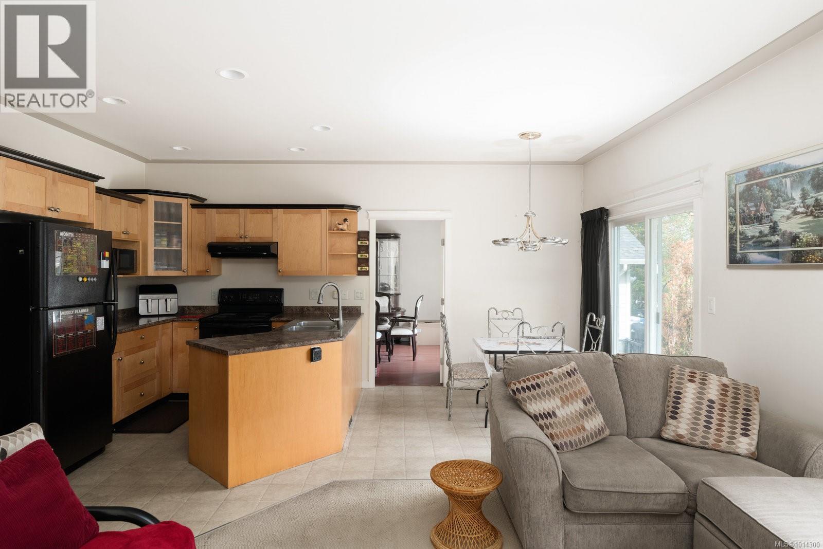  2161 Stone Gate, Langford