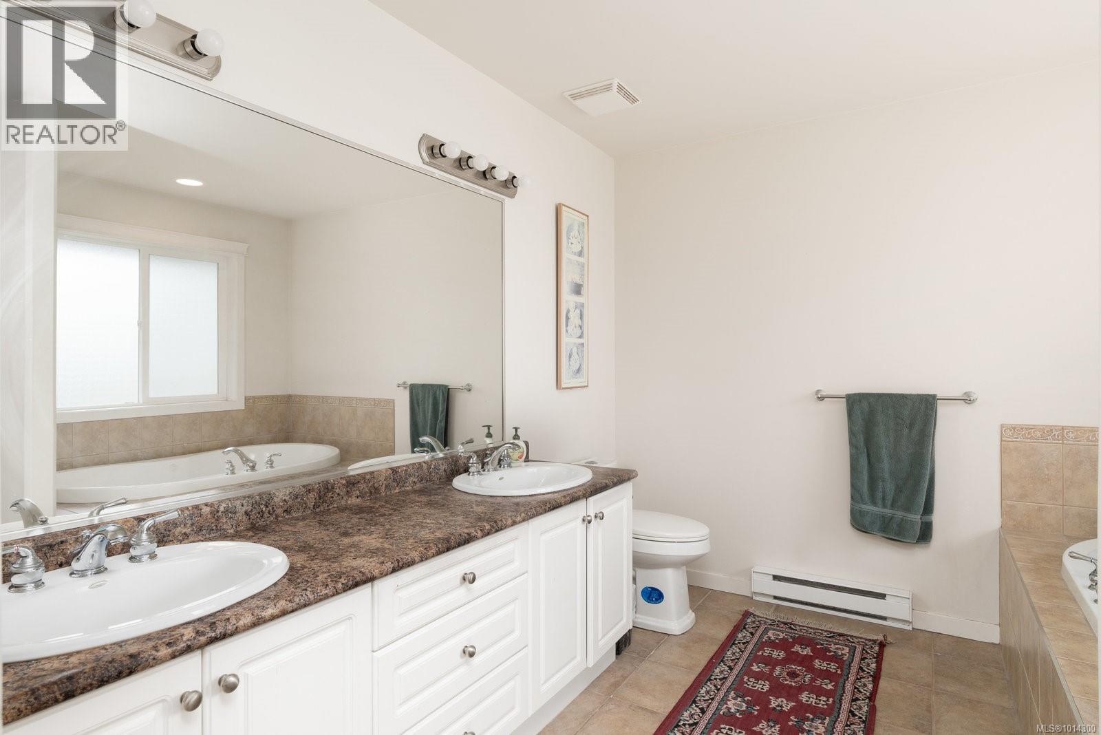 2161 Stone Gate, Langford