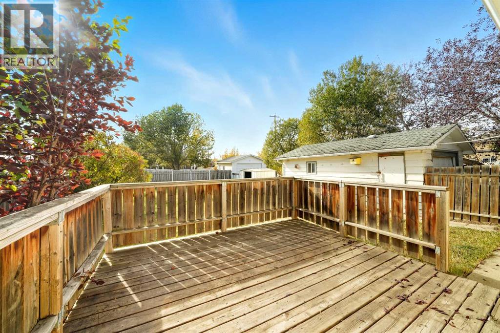 1221 Lucina Street, Penhold