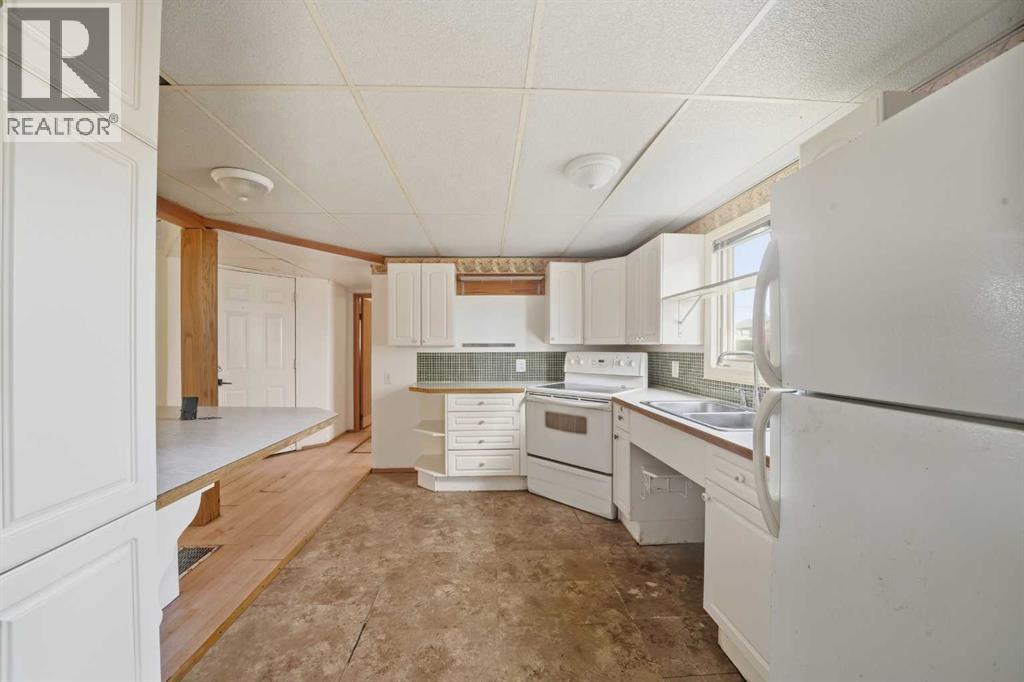 1221 Lucina Street, Penhold