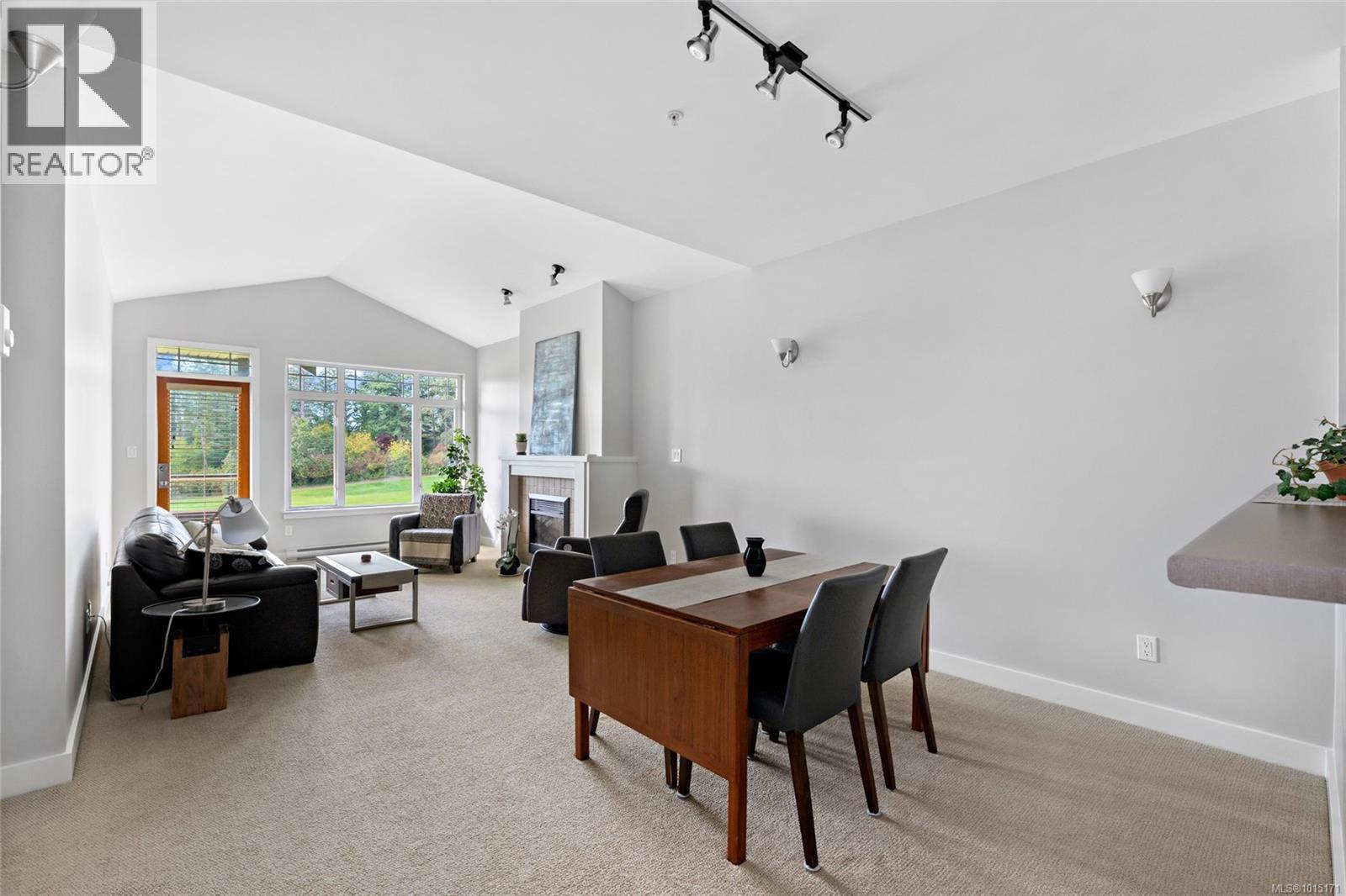 403C 1115 Craigflower Road, Esquimalt