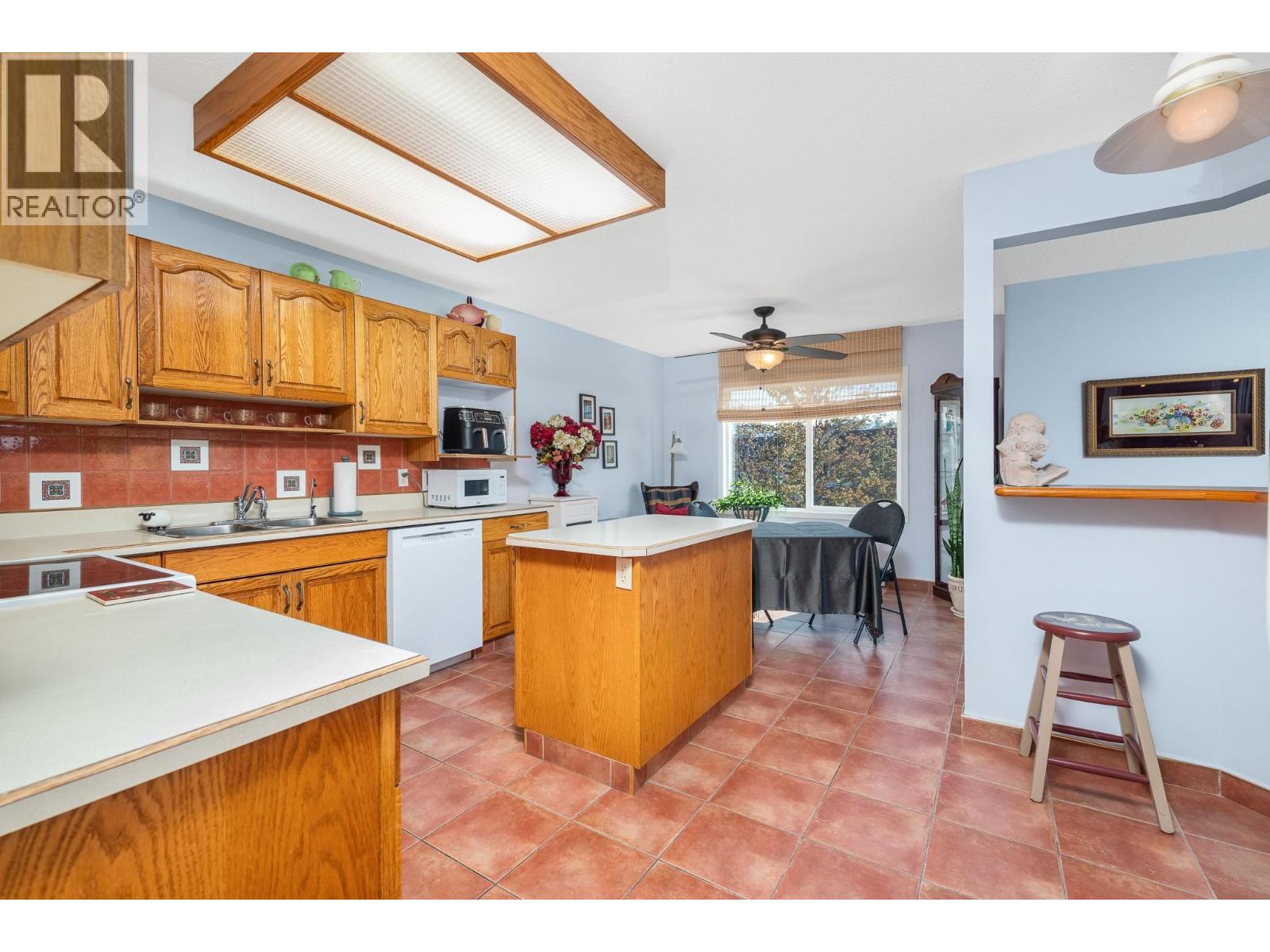 #311 1249 Pacific Avenue - 3