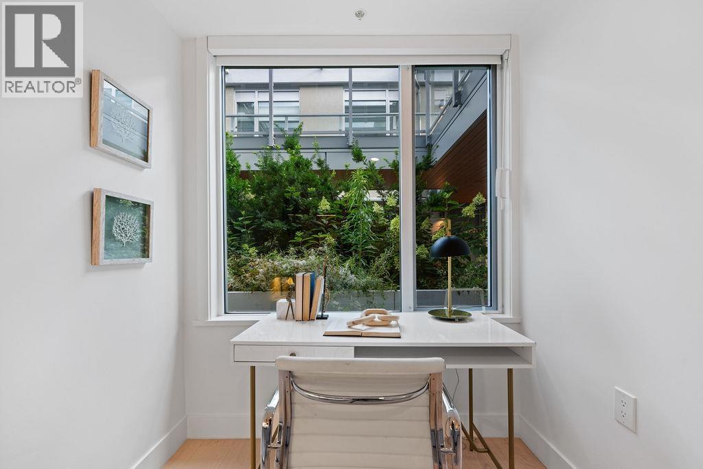 202 1331 MARINE DRIVE, West Vancouver