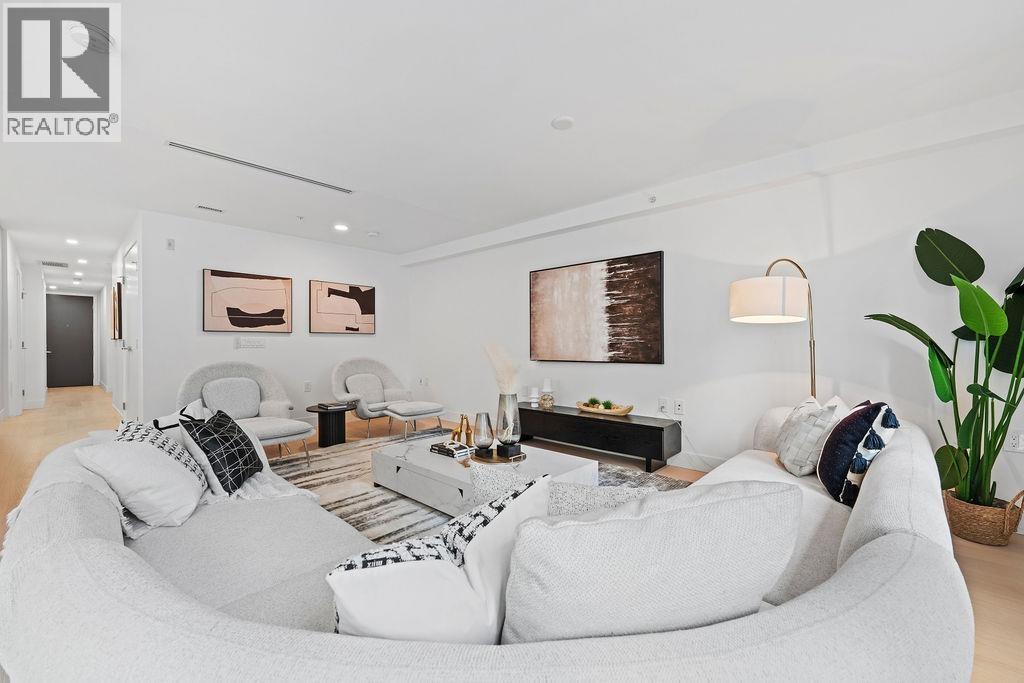 202 1331 MARINE DRIVE, West Vancouver