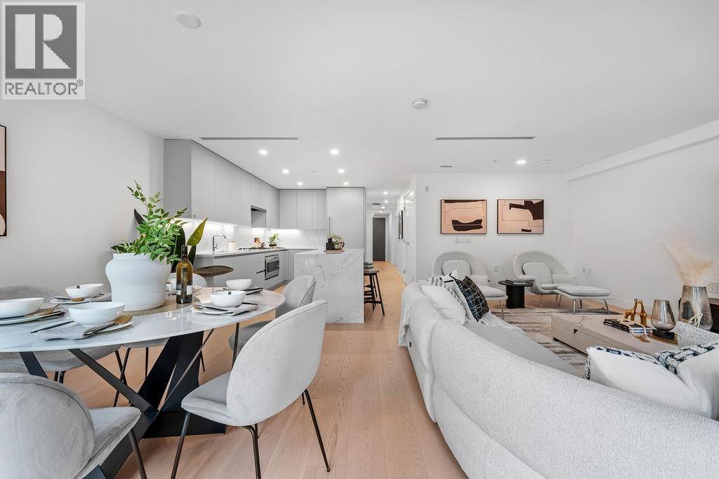 202 1331 MARINE DRIVE, West Vancouver