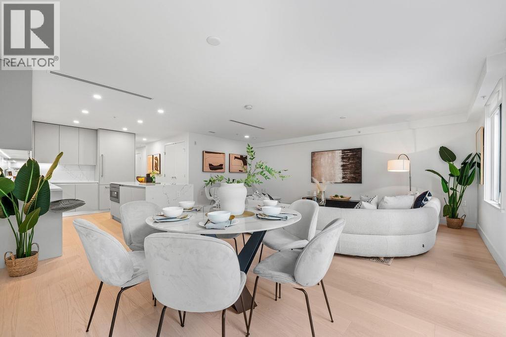 202 1331 MARINE DRIVE, West Vancouver