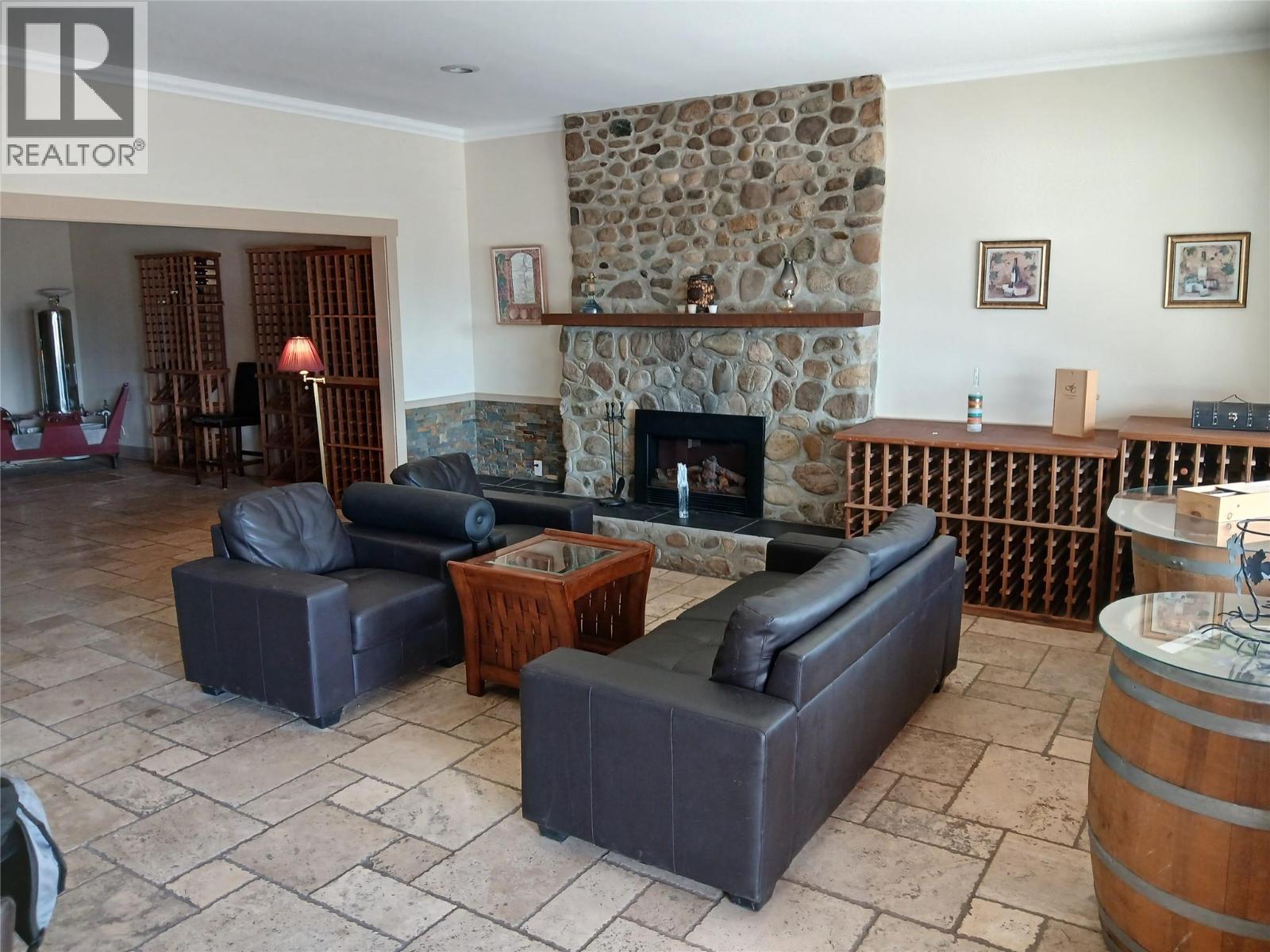  5078 Cousins Place, Peachland