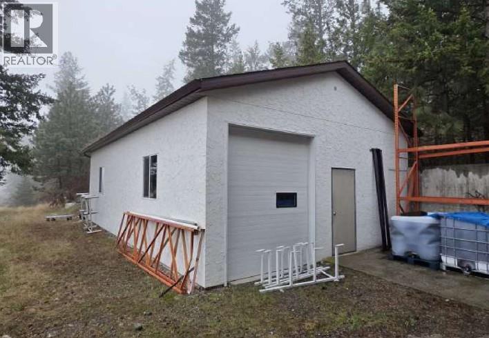  5078 Cousins Place, Peachland