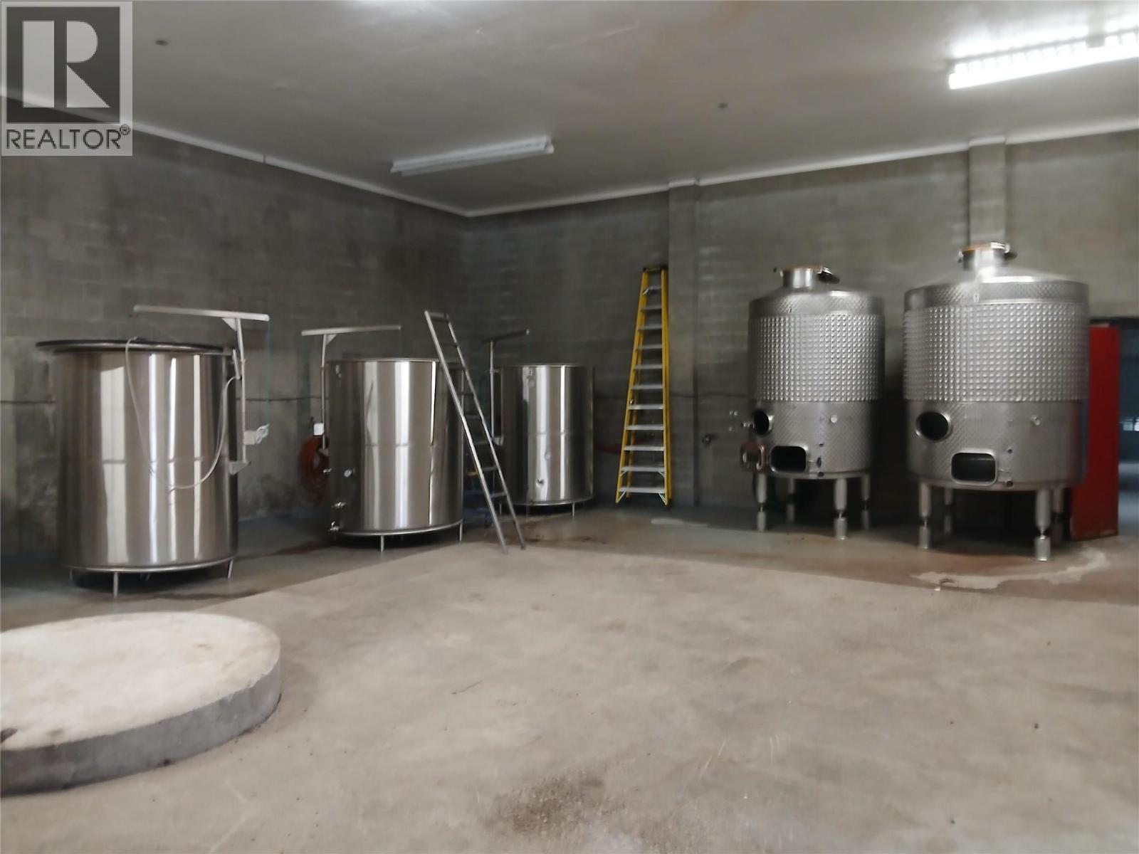  5078 Cousins Place, Peachland