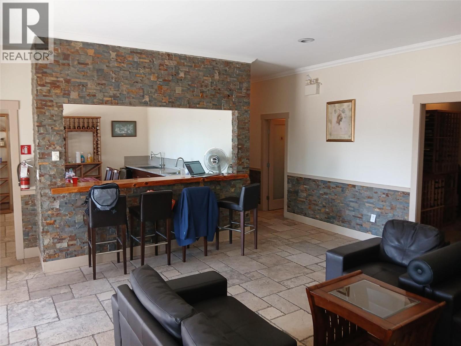  5078 Cousins Place, Peachland