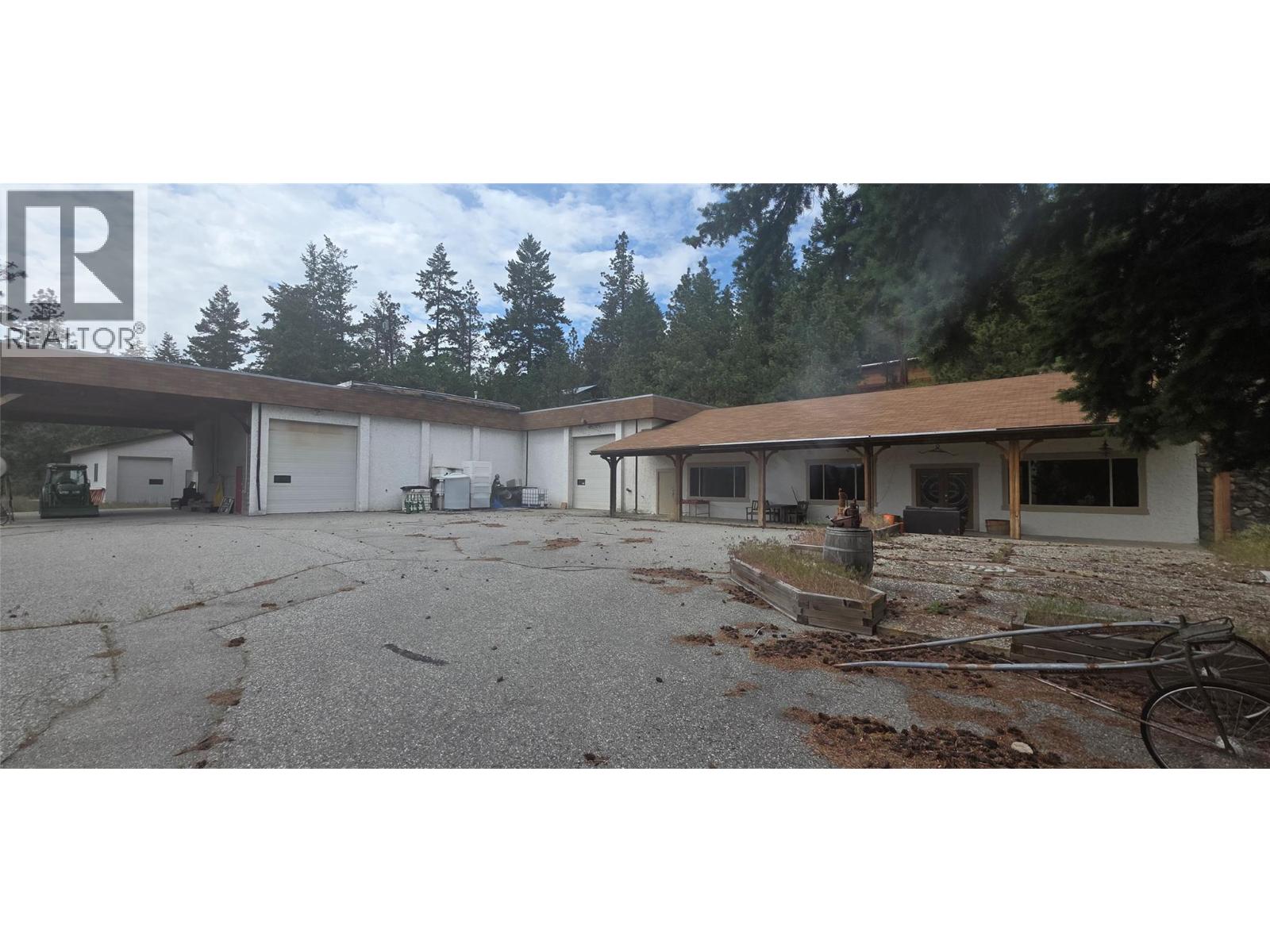  5078 Cousins Place, Peachland