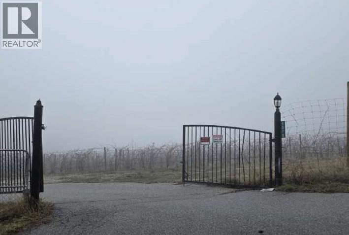  5078 Cousins Place, Peachland