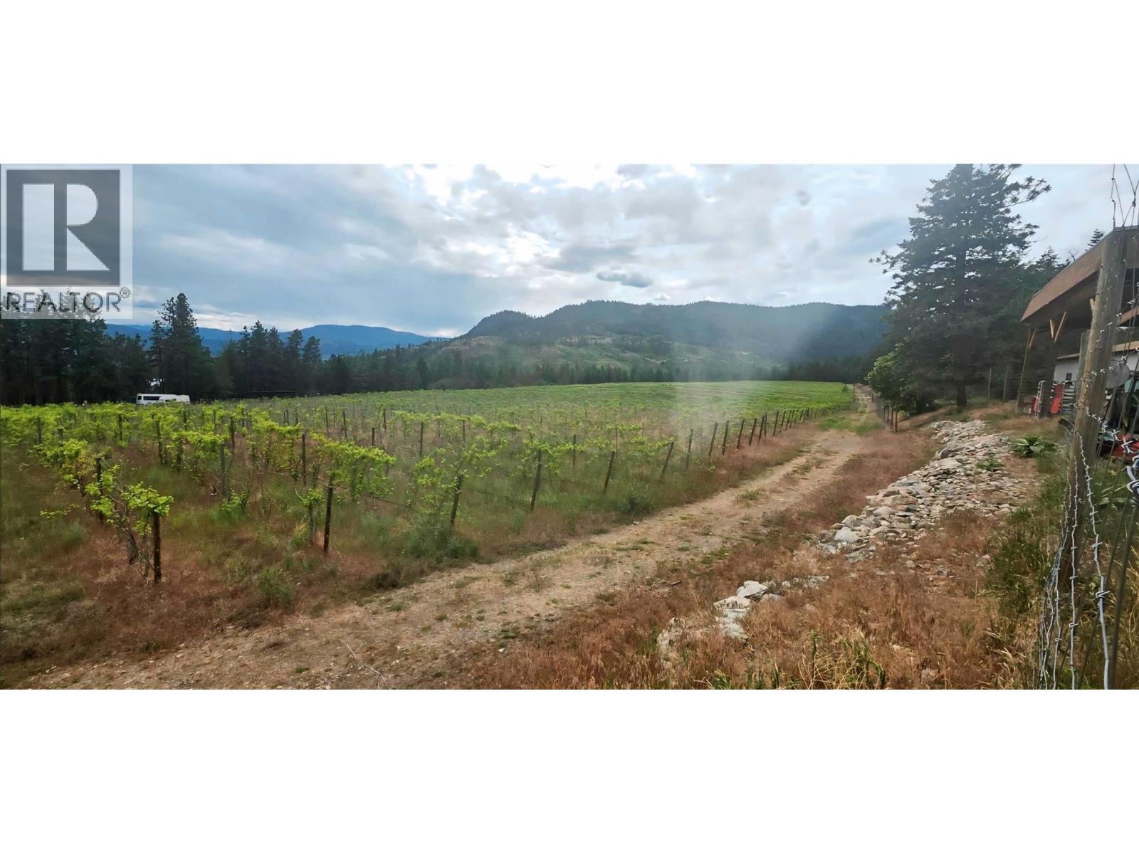  5078 Cousins Place, Peachland