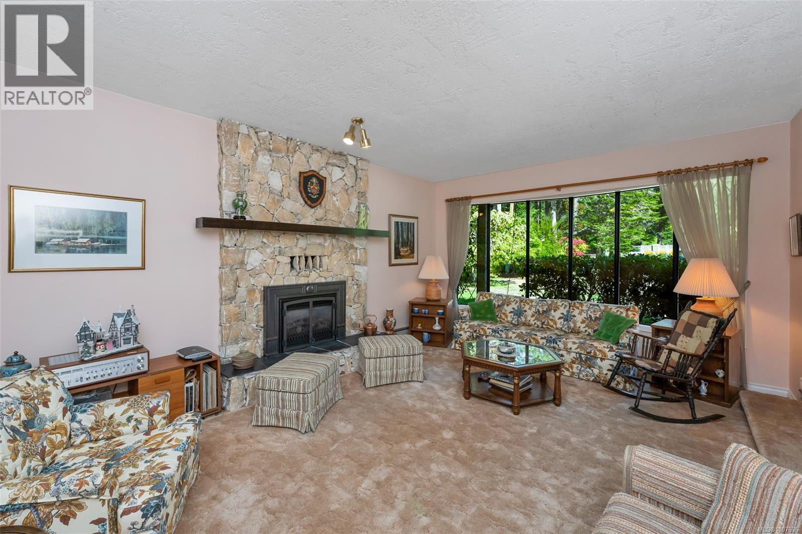  735 Cromarty Avenue, North Saanich
