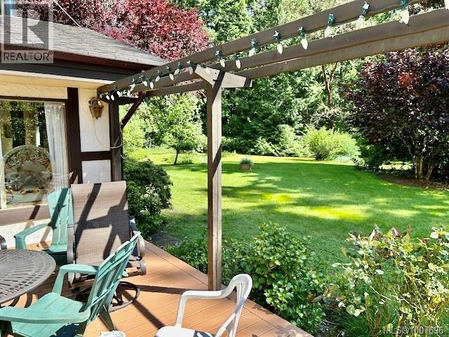  735 Cromarty Avenue, North Saanich