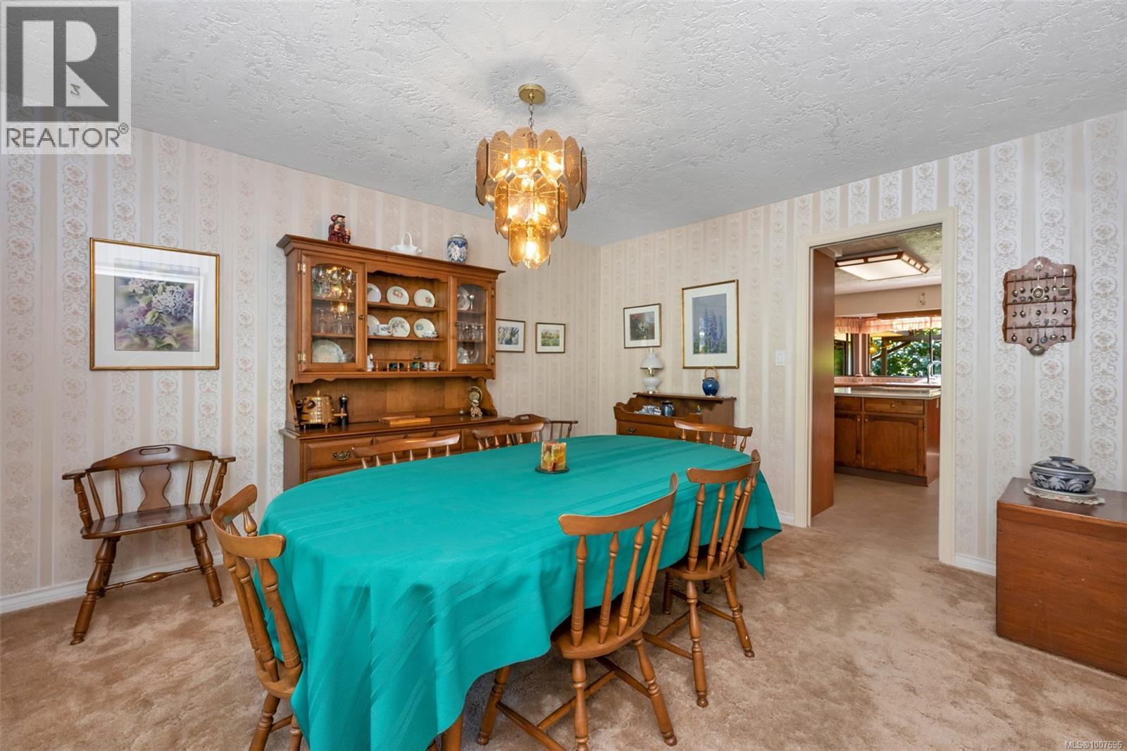 735 Cromarty Avenue, North Saanich