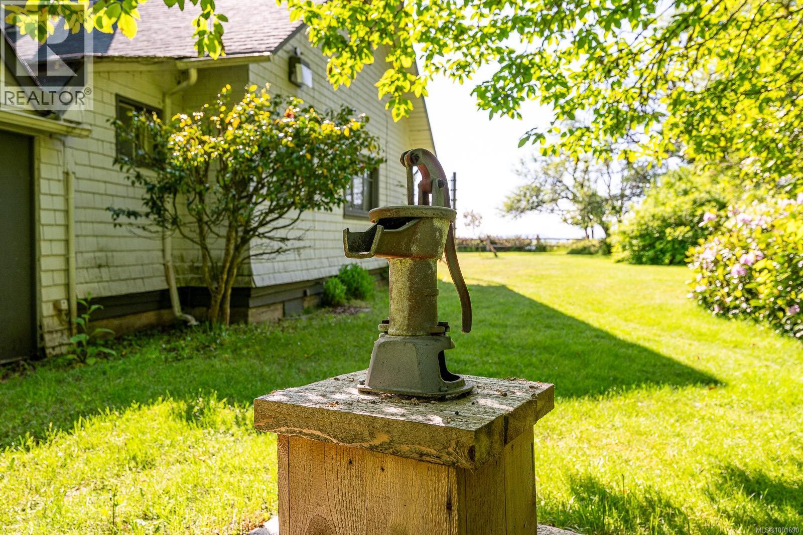 965 Balmoral Rd, Comox