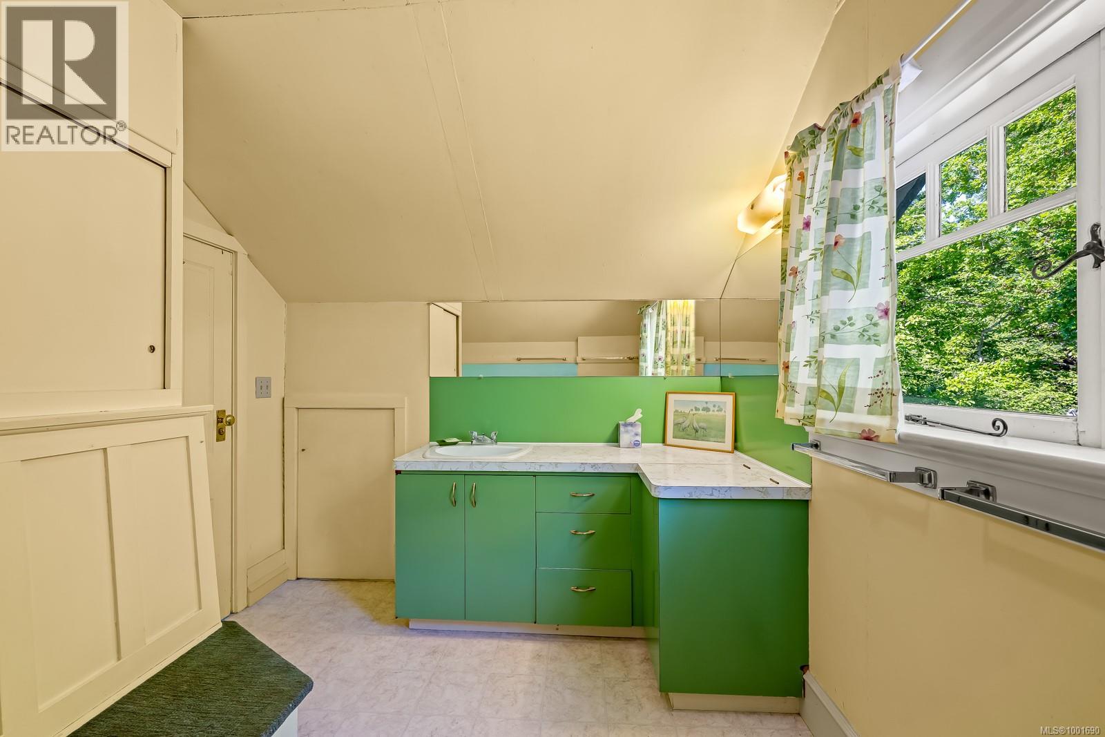 965 Balmoral Rd, Comox