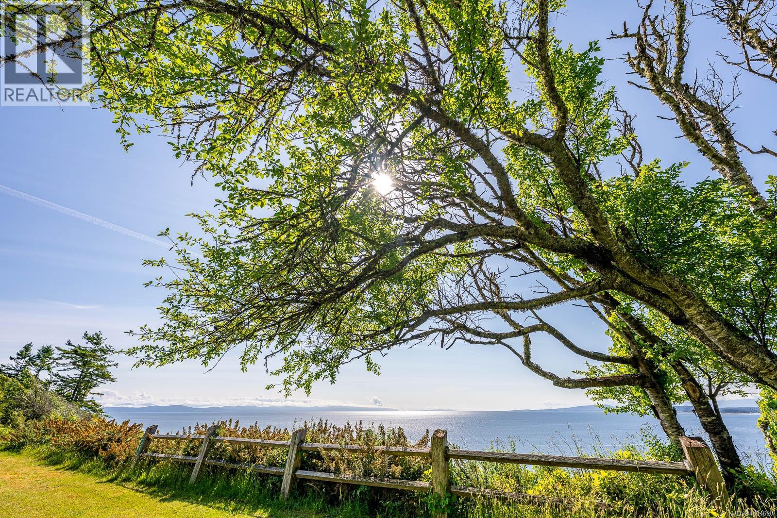 965 Balmoral Rd, Comox