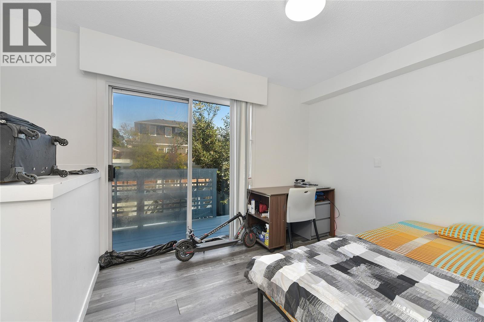 12 3987 Gordon Head Road, Saanich