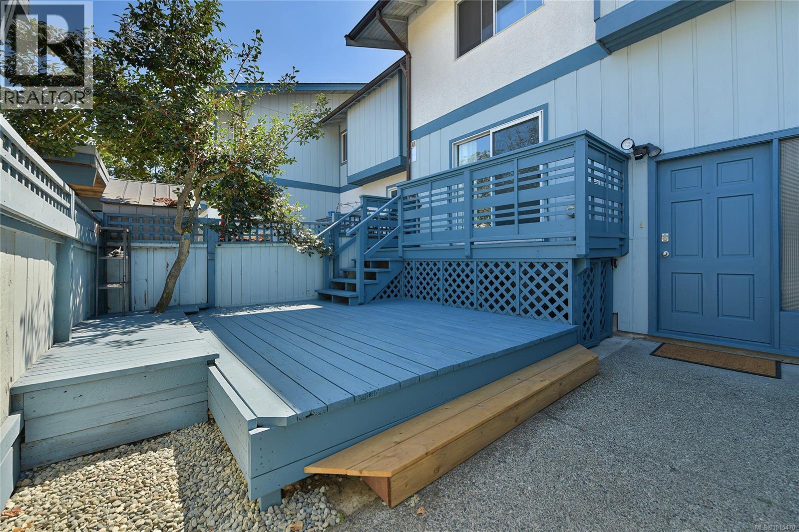 12 3987 Gordon Head Road, Saanich