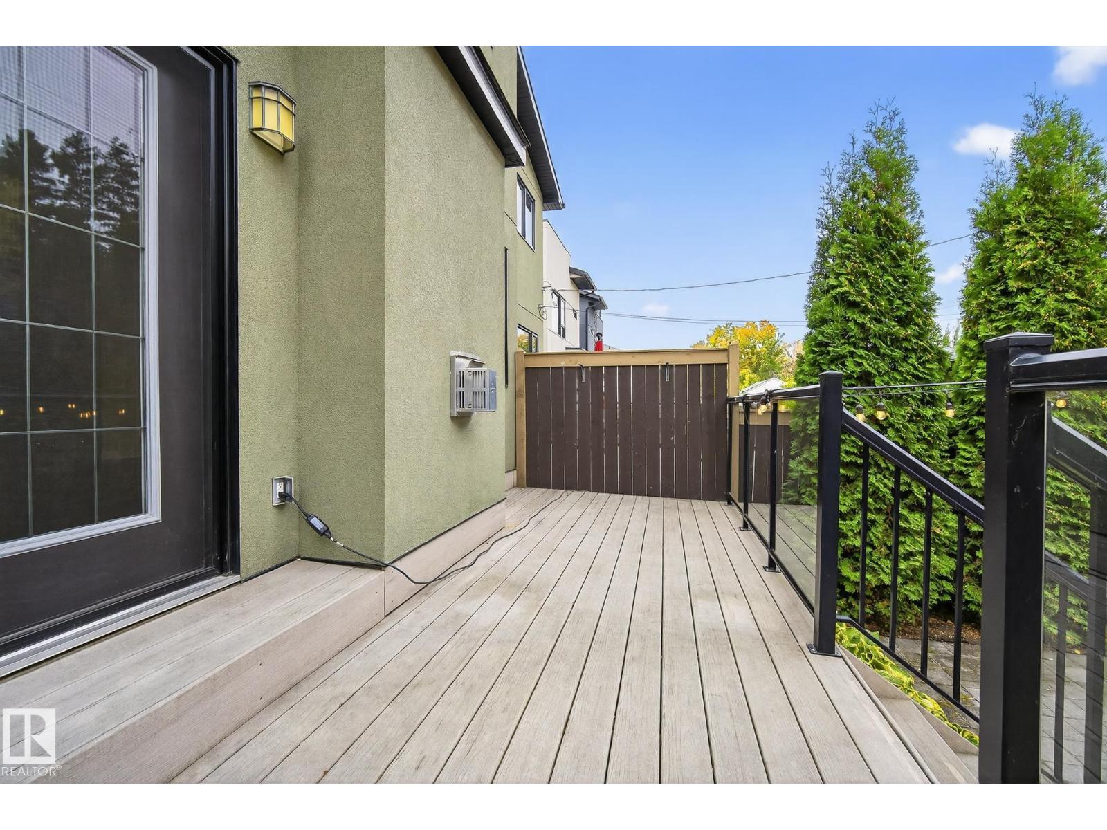 11106 76 AV NW, Edmonton