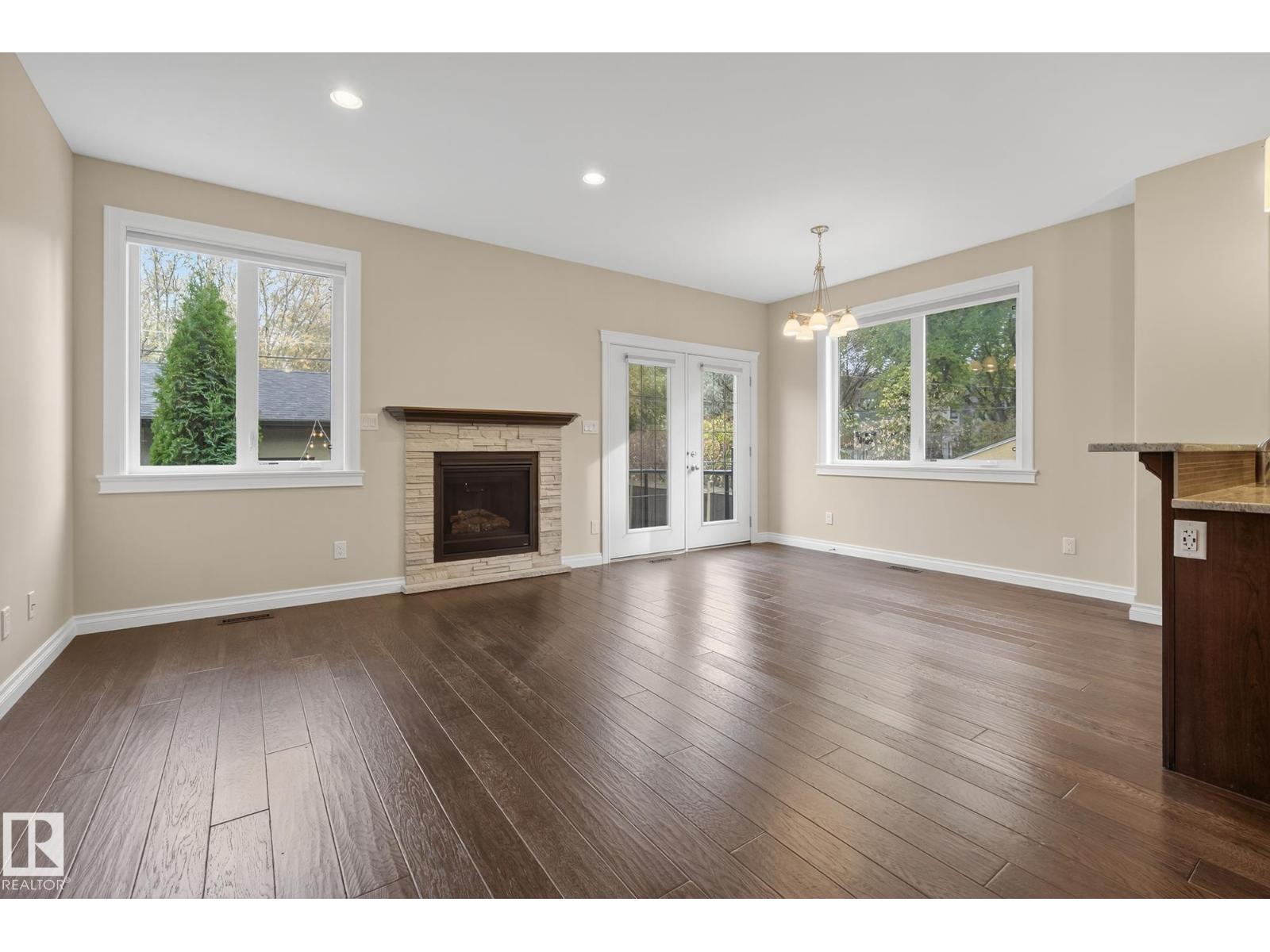 11106 76 AV NW, Edmonton