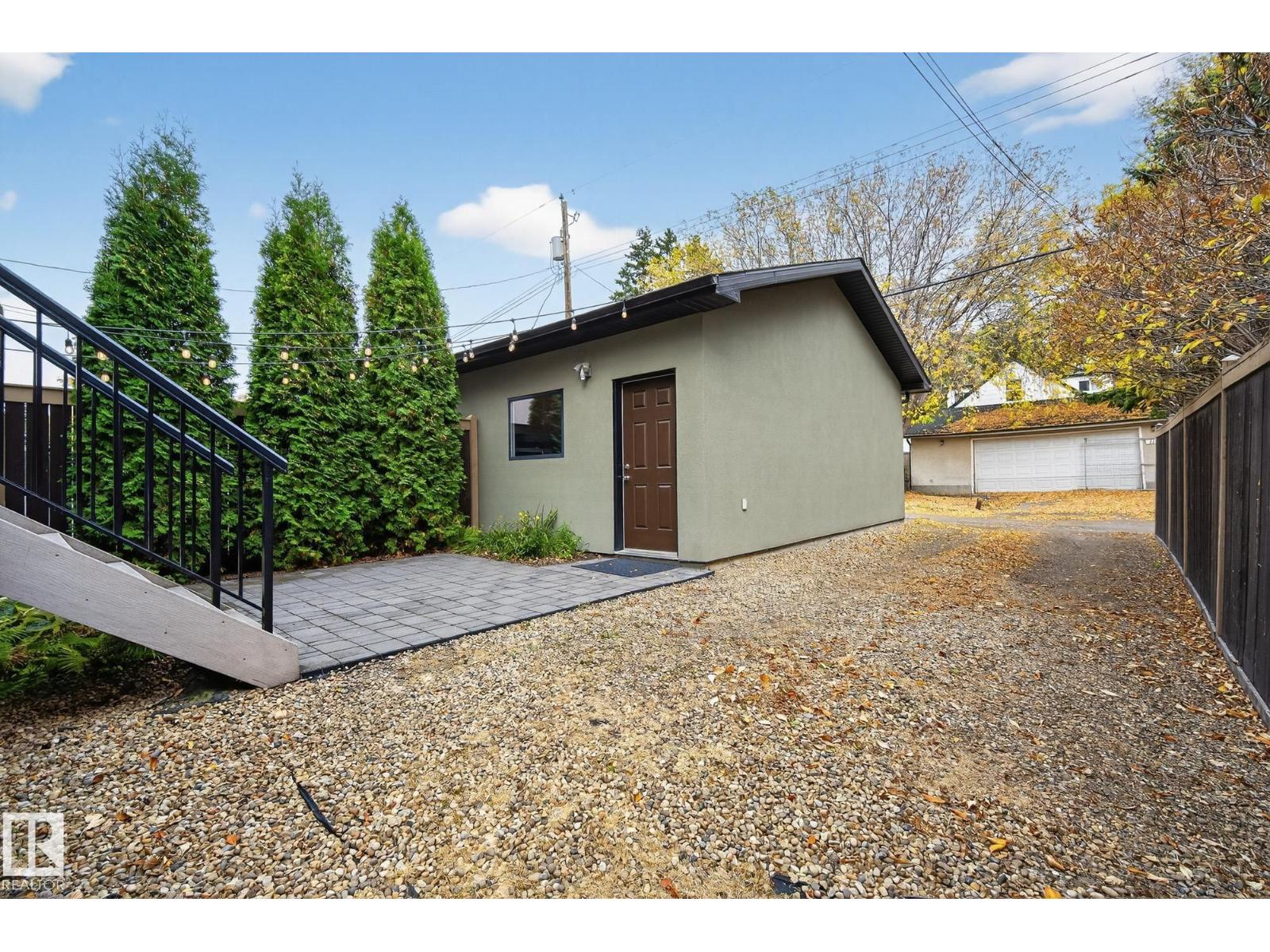 11106 76 AV NW, Edmonton