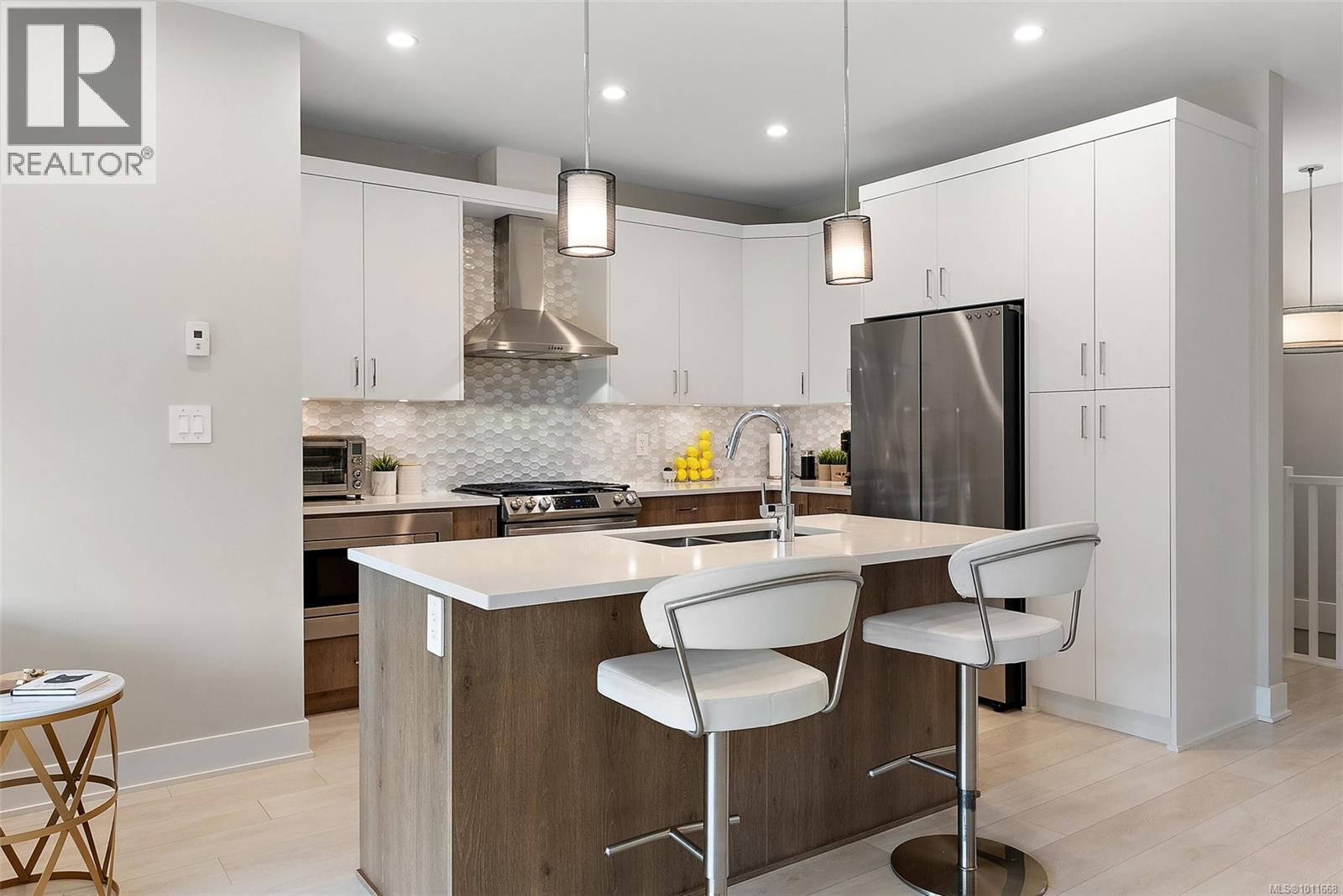  1283 Centauri Drive, Langford