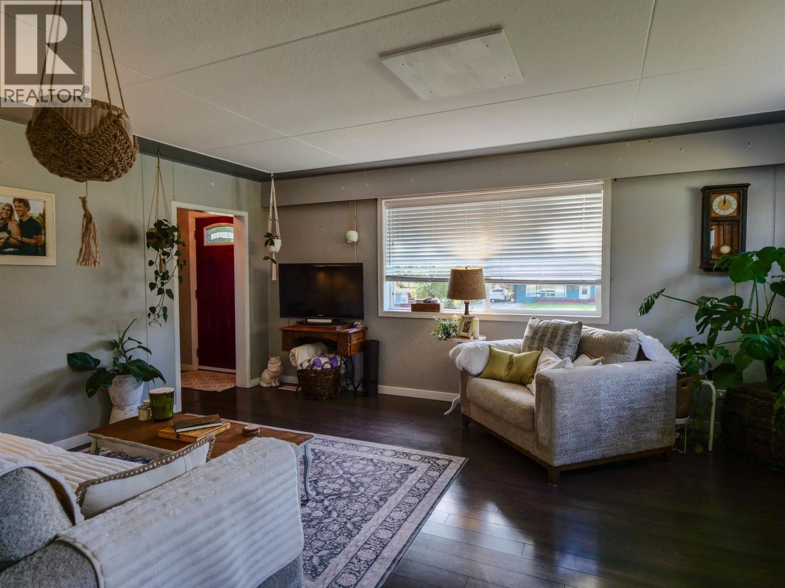 694 WALKEM STREET, Quesnel